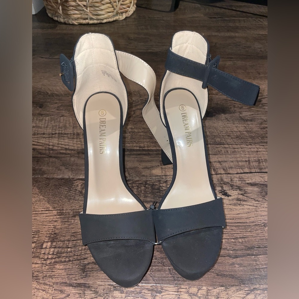 Dream Paris black heels